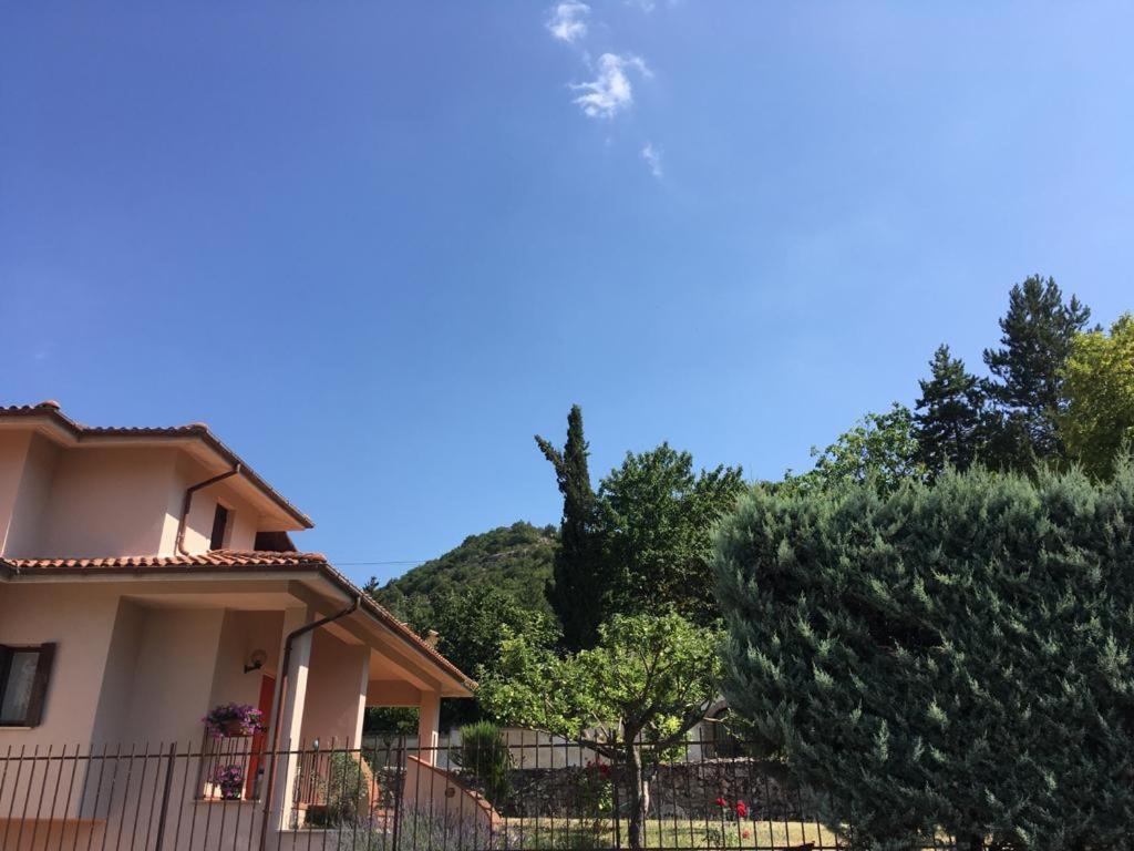 Villa Rosa Caporciano المظهر الخارجي الصورة